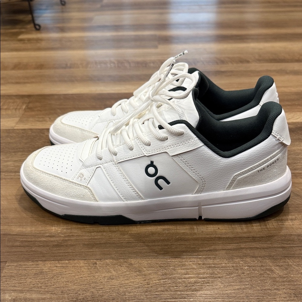 On Running The Roger Men's Low-Top Sneakers in White with Forest Green Accents - Picture 3 of 9